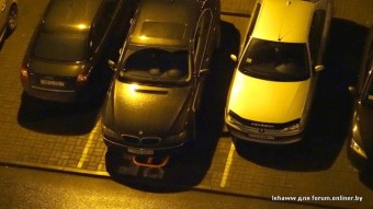 Saját parkolót foglalt magának a BMW-s