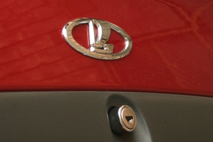 Volgai vitorláshajó a Lagyja, ami az exportautók nevét és az emblémát is ihlette