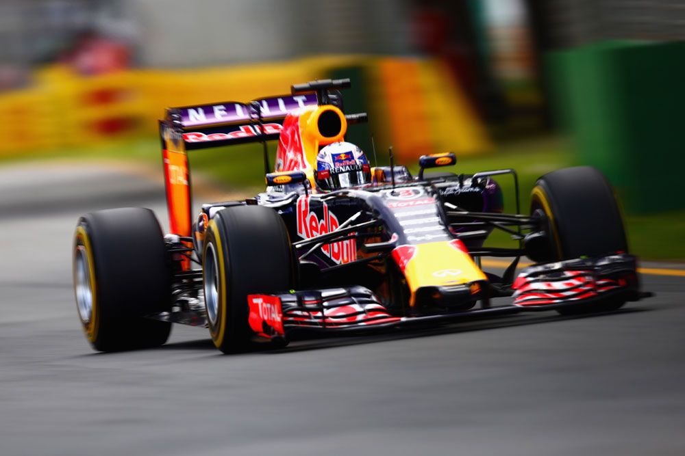F1: A Red Bulltól megint beszóltak a Renault-nak 10