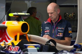 F1: Newey elégedetlen a szabályváltozásokkal