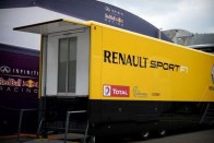 F1: Már a Renault-nak sem tetszenek a motorok 121