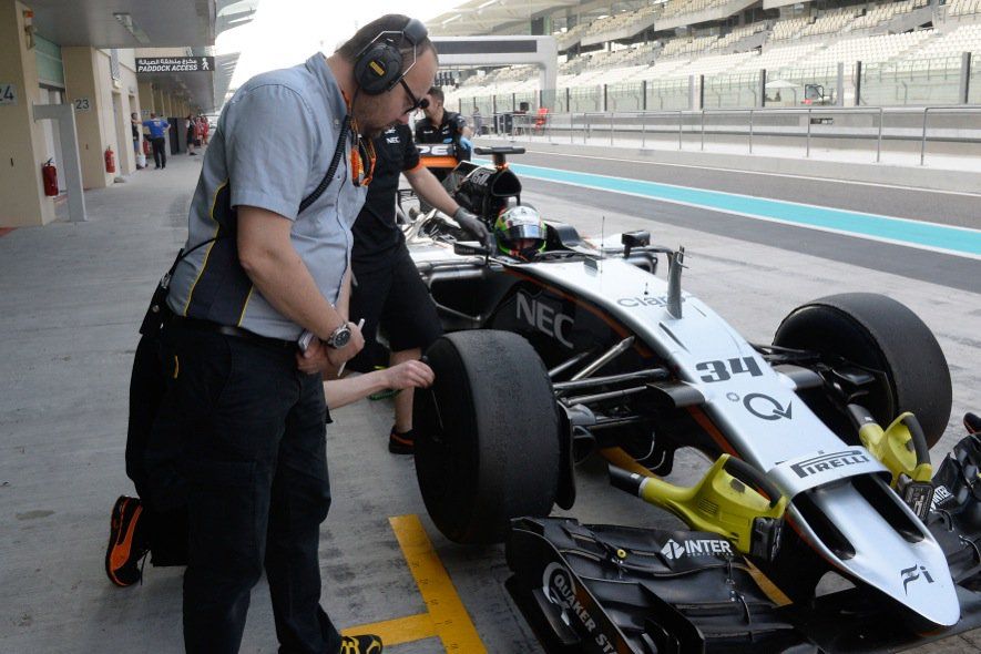 F1: A Pirelli nem bízott a csapatokban? 26