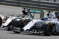 F1: Hamilton egy marslakó miatt bénázott Mogyoródon 99