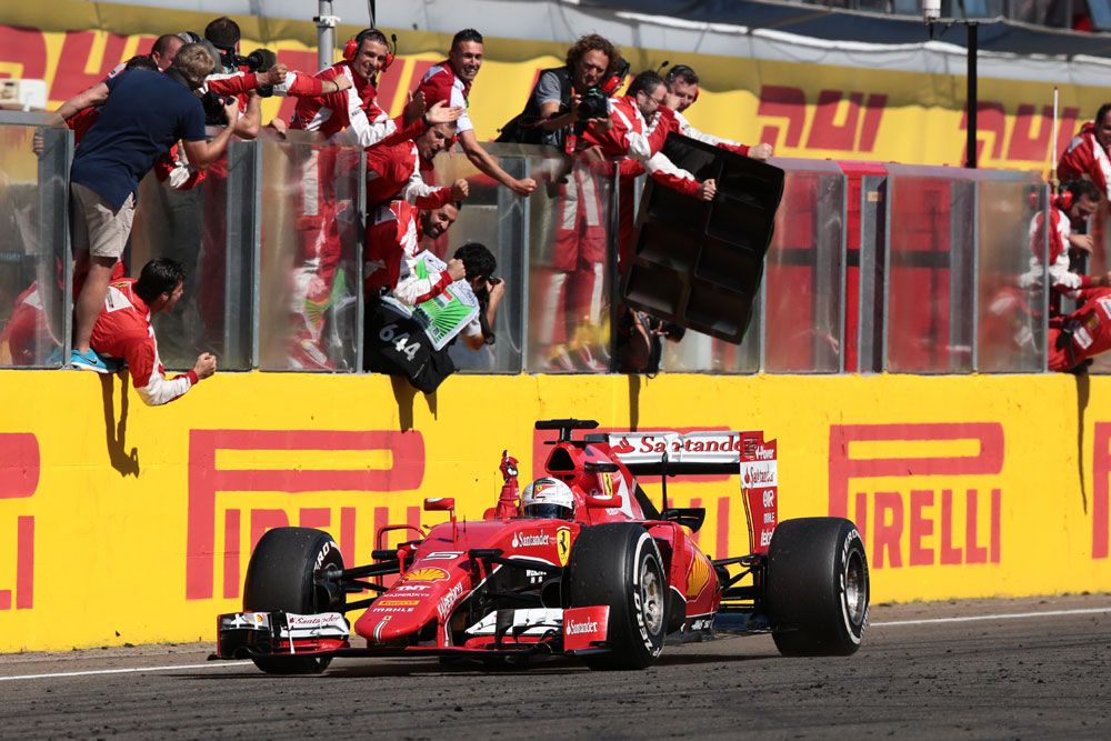 F1: Hamilton egy marslakó miatt bénázott Mogyoródon 36