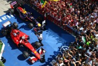 F1: Hamilton egy marslakó miatt bénázott Mogyoródon 122