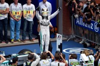 Kiderült, mennyi pénzt termel az F1 a Mercedesnek 50