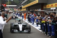 Kiderült, mennyi pénzt termel az F1 a Mercedesnek 75