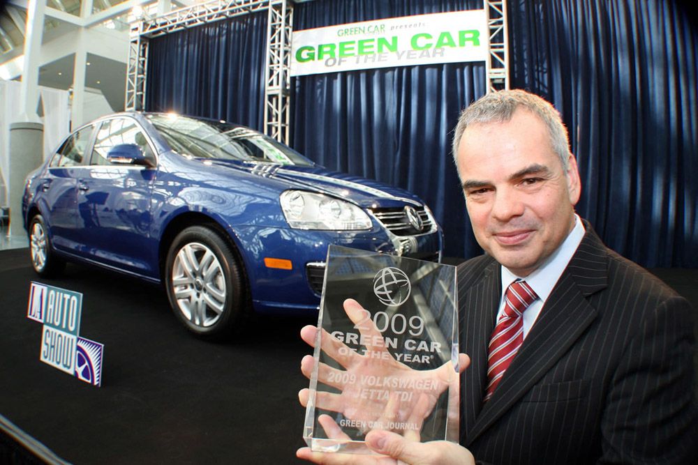 Az érintett Jetta TDI elnyerte az Év zöld autója díjat Amerikában. Nem tudni, mi lesz az elismerés sorsa