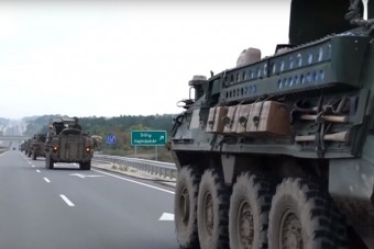 Harcjárművek jönnek a magyar utakra