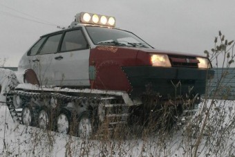 Lánctalpas Ladával röffentjük be 2016-ot