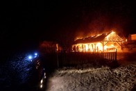 Négy autó lángolt Szekszárdon – fotók 13