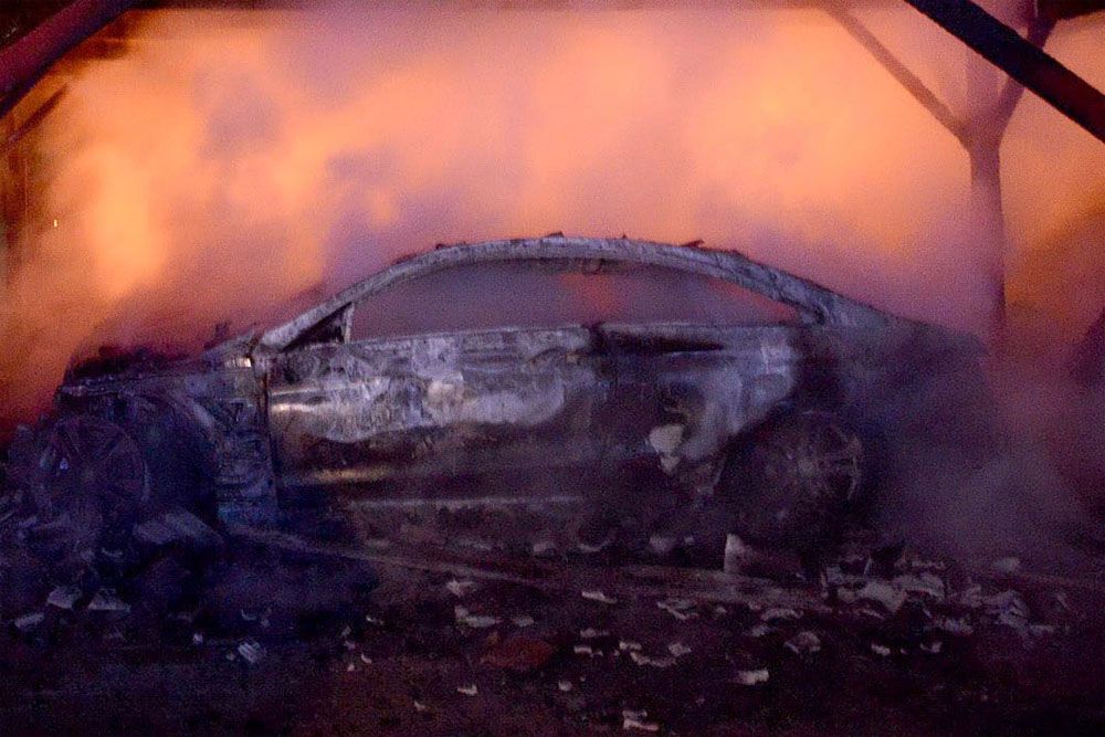 Négy autó lángolt Szekszárdon – fotók 10