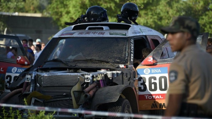 Tömegbaleset a Dakar-ralin, 13 néző sérült meg 2 Tömegbaleset a Dakar-ralin, 13 néző sérült meg 2