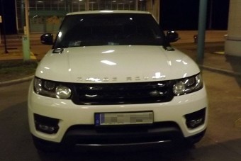 Húszmilliós luxusautót fogtak a magyar határőrök