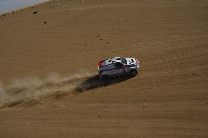 Nagyot ugrott a magyar kamion Afrikában 4