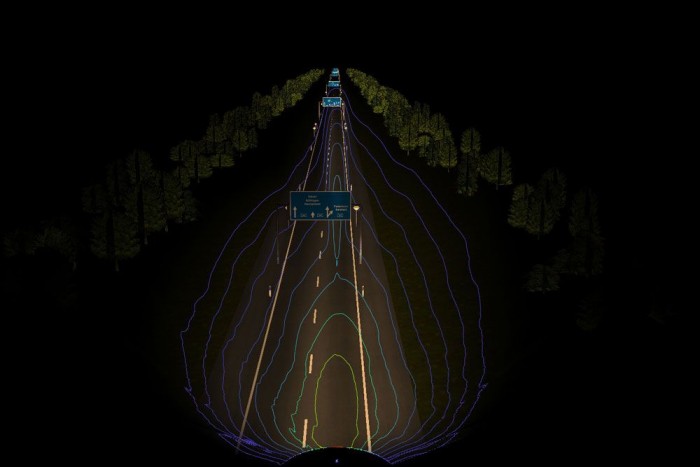 Mindentudó bukósisakon dolgozik a BMW 7