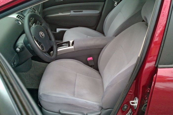 Halk és stresszmentes autó a Prius II, ha hajlandóak vagyunk komótosan közlekedni vele