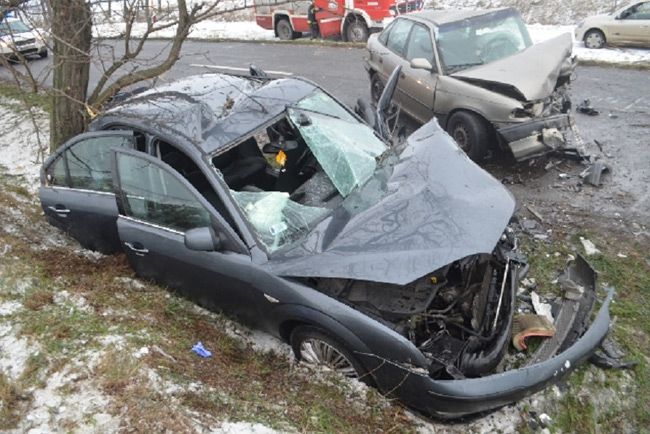 Elaludt a sofőr, súlyos baleset a 13-ason – fotók 4