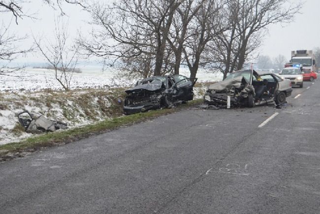 Elaludt a sofőr, súlyos baleset a 13-ason – fotók 6