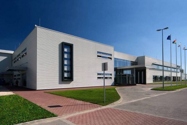 Tatabányai gumik kerülhetnek a luxusautókra