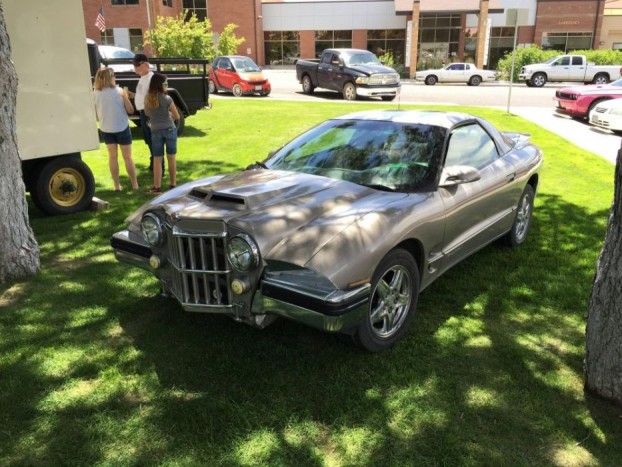 Már meg is van 2016 tíz legocsmányabb tuningja 12 | Vezess Szegény Pontiac szebb napokat is látott már.