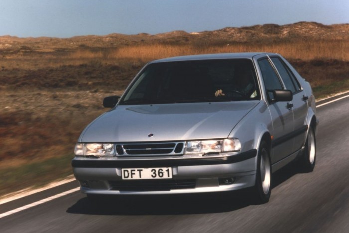 Egy késői CS, tehát az ötajtós CC utóda. A képen a csúcsmodell, a 220 lóerős 2,3 Aero