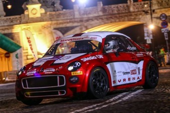 Komoly sportkocsi, komolytalan külsővel