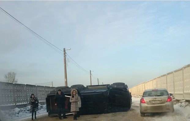 Egy 172 milliós Merci-szörnnyel is nagyot lehet esni