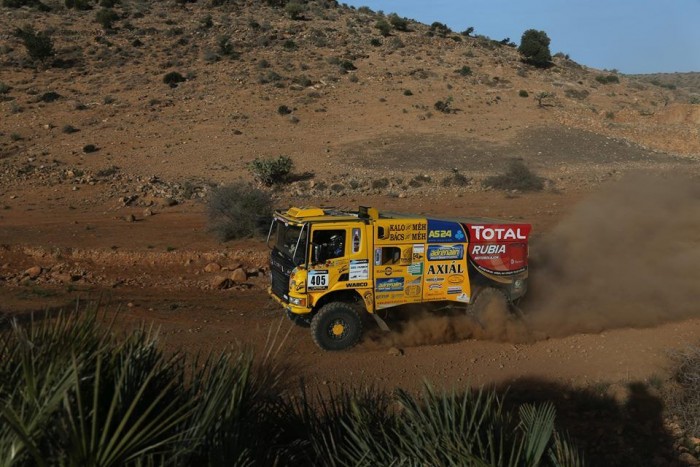 Így dönget a sivatagban a magyar Opel – videó 7 | Vezess Így dönget a sivatagban a magyar Opel – videó 7