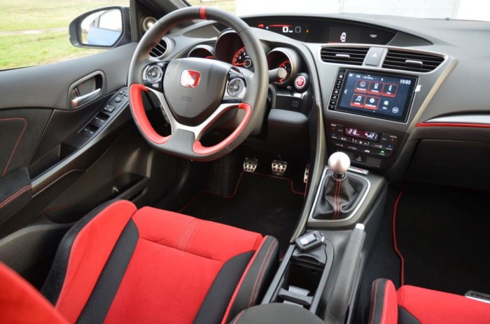 Sok a piros, nagyon sok.