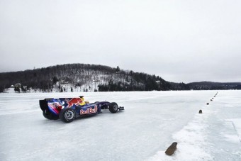 Verstappen hóban csapatja F1-es autóval