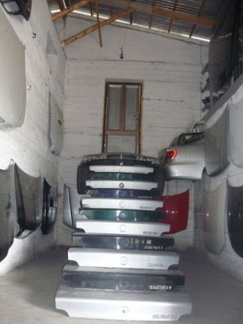 Roncsokból építettek luxusirodát a kreatív szerelők 6