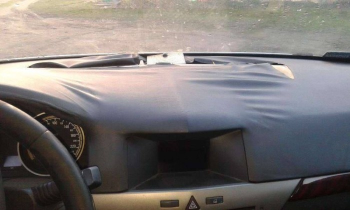 15 fotó az autószerelés poklából 10 Majd én megoldom, nagyapám kárpitos volt!