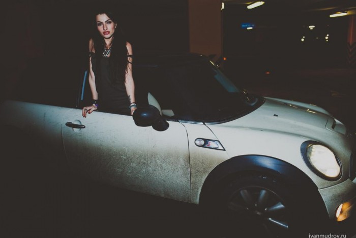 Autók és csajok – Tiszta kocsik, mocskos gondolatok 9 | Vezess Autók és csajok – Tiszta kocsik, mocskos gondolatok 9