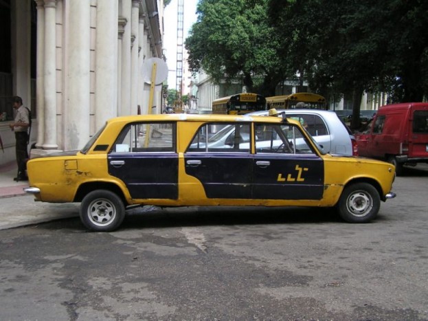 Ez csak bemelegítés, mert lesz még hosszabb Lada. Enyhíti a sokkot. 