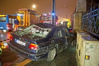 Durván elszállt egy BMW a budai rakparton – fotók 7