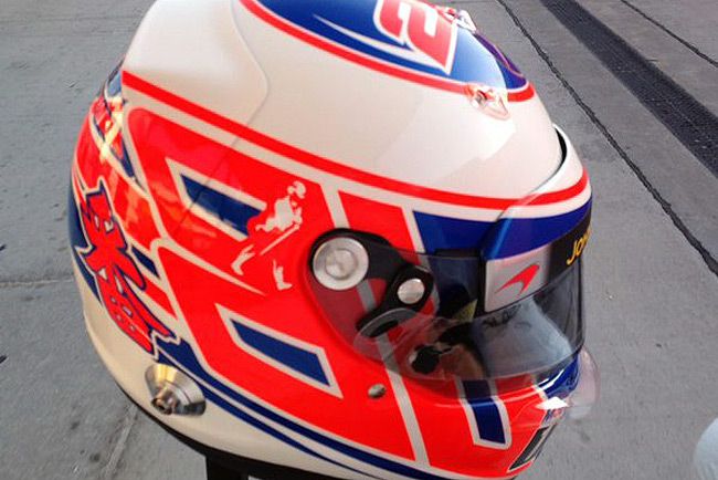 F1: Te is dönthetsz Button sisakjáról