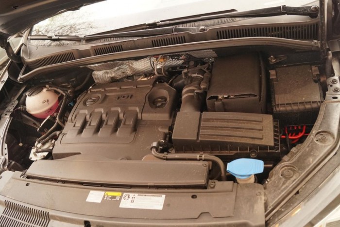 Teszt: Seat Alhambra 2.0TDI DSG – 2016 10 A kétliteres TDI 150 lóerővel 18 mázsa mellett inkább a tartósság ígéretét nyújtja, mint dinamikus mozgást