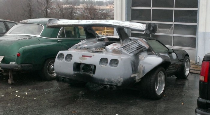 Láttunk már sok értelmetlen szárnyat, de eddig ez a bajnok.