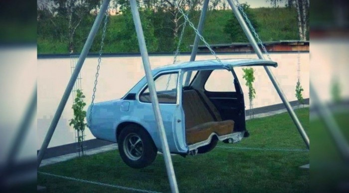 Így élhetnek tovább halott autók testrészei a szobádban 16