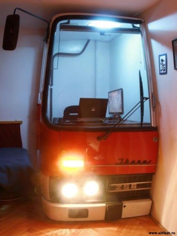 Így élhetnek tovább halott autók testrészei a szobádban 10