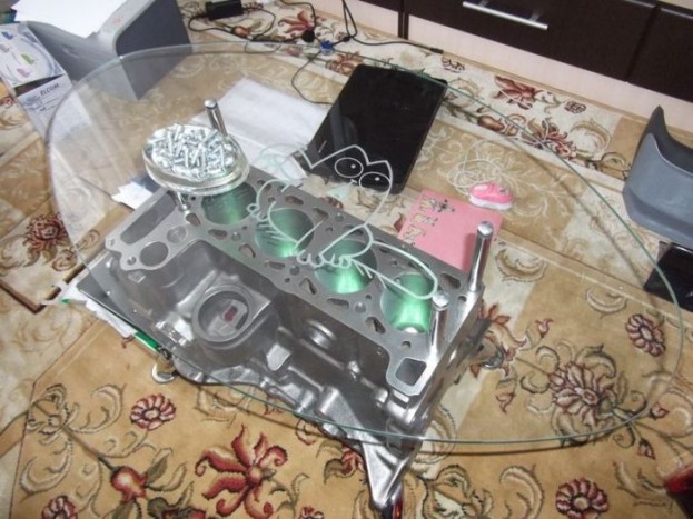 Így élhetnek tovább halott autók testrészei a szobádban 9