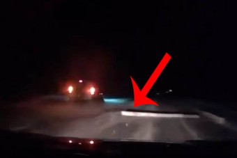 Minden autós ettől retteg, amikor elhalad mellette egy faszállító