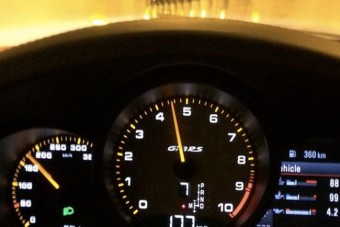 Alagútban csinált nagy hülyeséget egy F1-pilóta