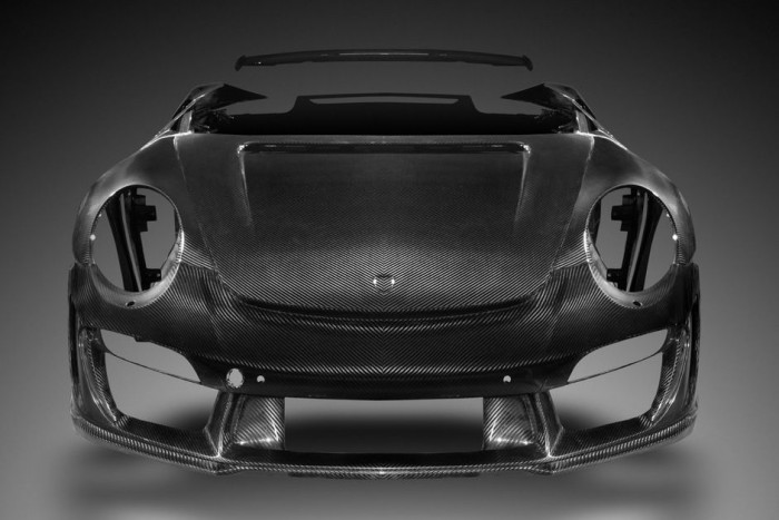 Orosz szénbe öltözik a 911 Turbo 7 | Vezess Orosz szénbe öltözik a 911 Turbo 7