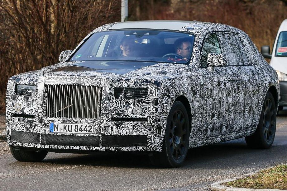 Új zászlóshajót kap a Rolls-Royce 6