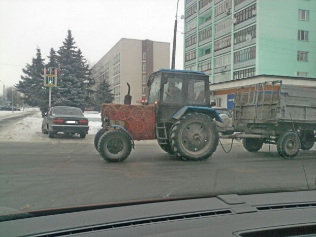 Tudod mikor van hideg? Amikor az MTZ is pulóvert kap!