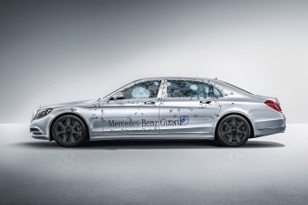 A világ legbiztonságosabb civil autója a Mercedestől