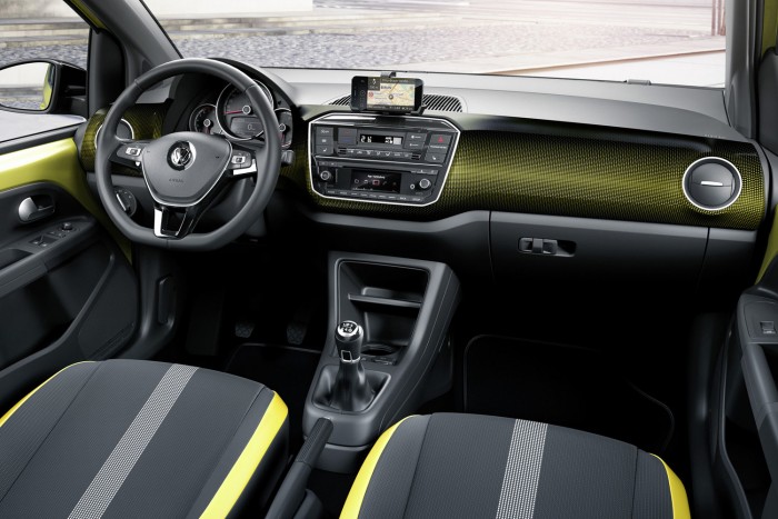 Turbómotor a legkisebb a Volkswagenbe 2 2016-geneva-volkswagen-up-refresh-019-1