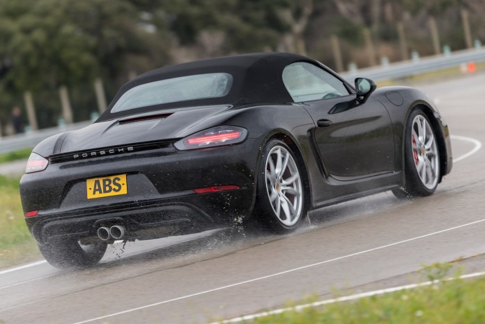 Négyhengeres Porsche? Ez már a világvége? 3